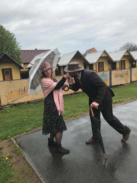 01. Galantní uvítání.jpg